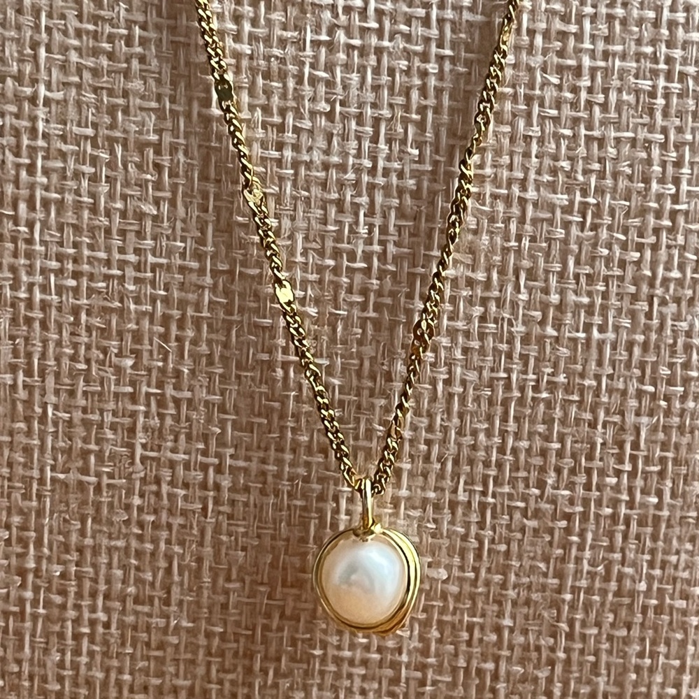 Genuine Freshwater White Pearl on 18K Gold Plated over stainless steel 18” Chain